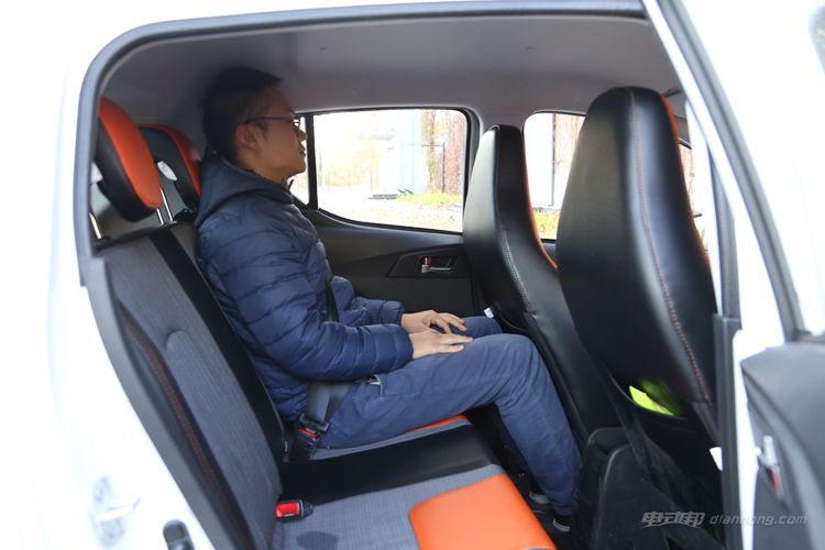 别看我小试驾北汽新能源EC200