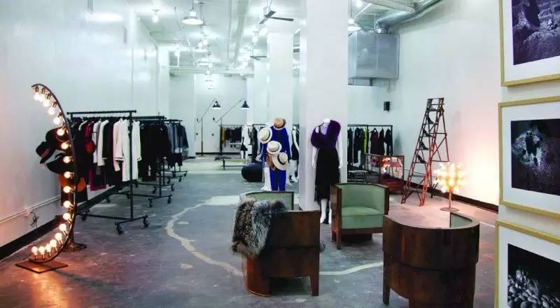 时装周巴黎服装高定,伦敦时装周行程