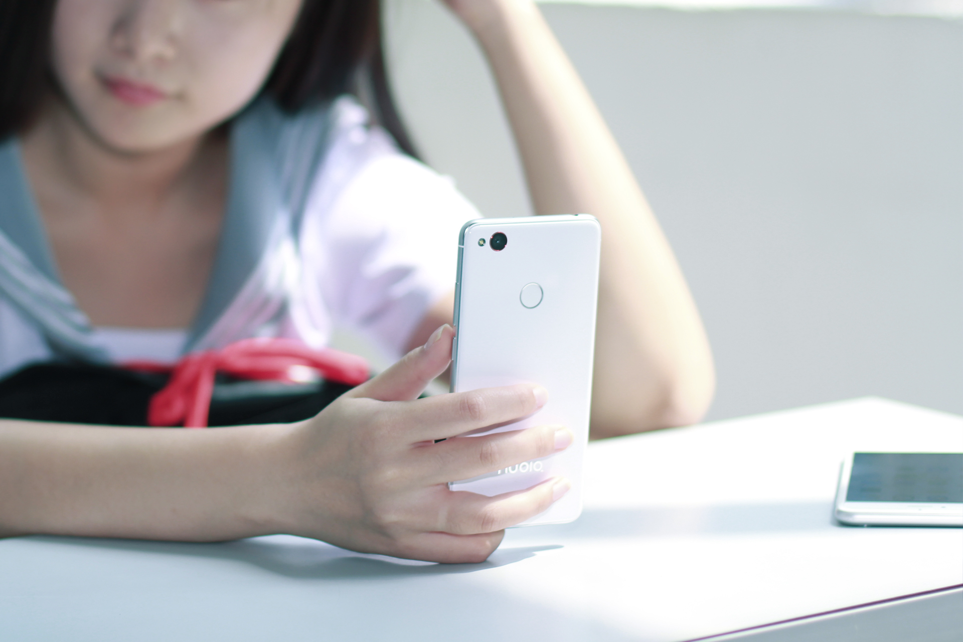 努比亚z11minis游戏测试,努比亚z11minis换电池