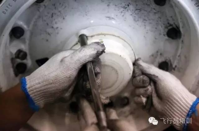 试飞员幕后英雄,幕后英雄们视频