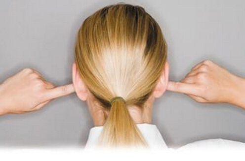 中耳炎的病因及护理计划,中耳炎耳膜穿孔手术后中耳炎复发