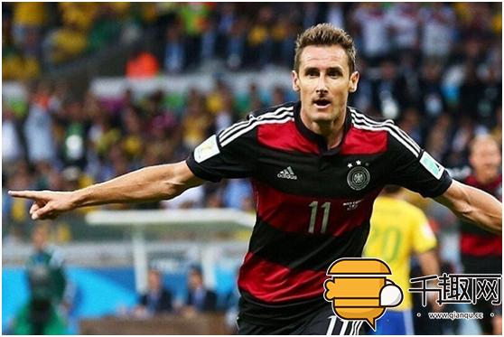 那些绿茵场上的励志哥!