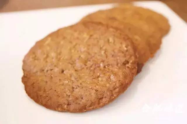 有什么事是一顿美食解决不了,有什么事情是一杯酒解决不了