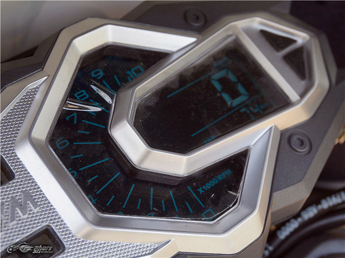 城市通勤利器摩托车,城市穿梭利器的视频