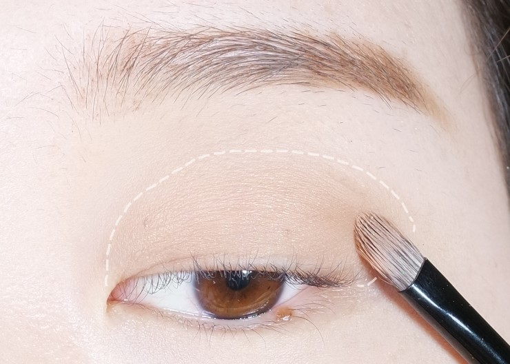 眼睛小怎么画眼妆单眼皮,单眼皮肿眼泡怎样画眼妆