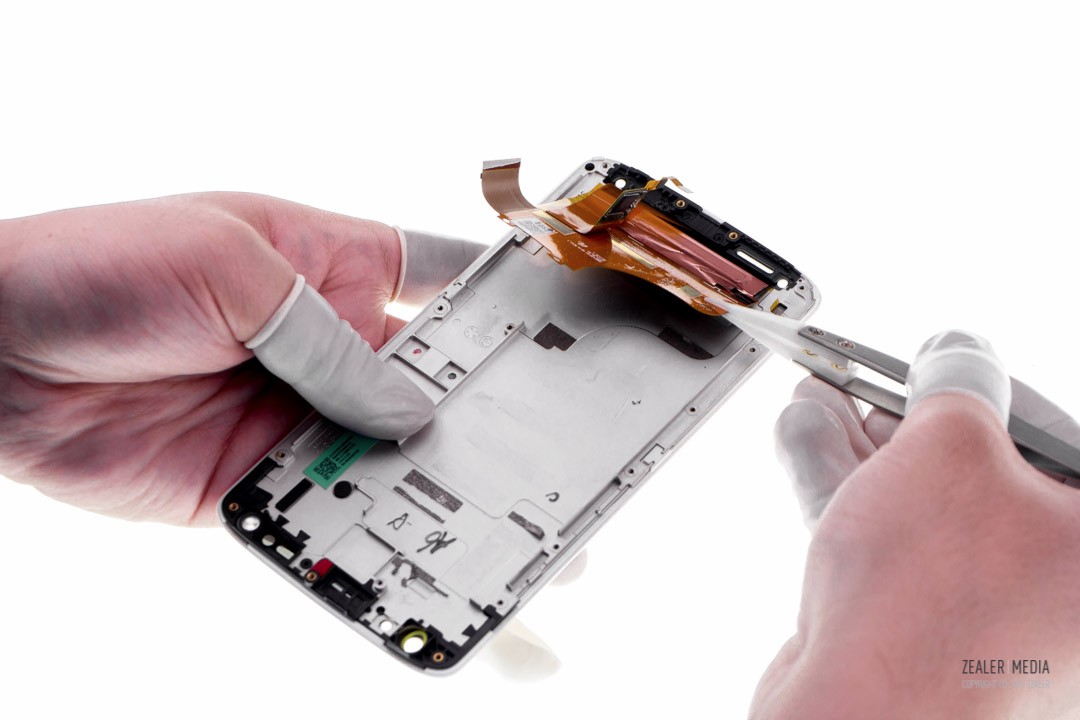 motox一代拆解,motox极耐摔吗