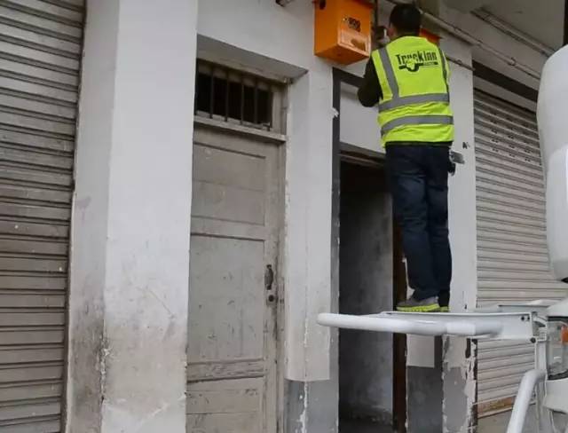 卡车前面的保险杠有什么用,卡车后保险杠最新标准