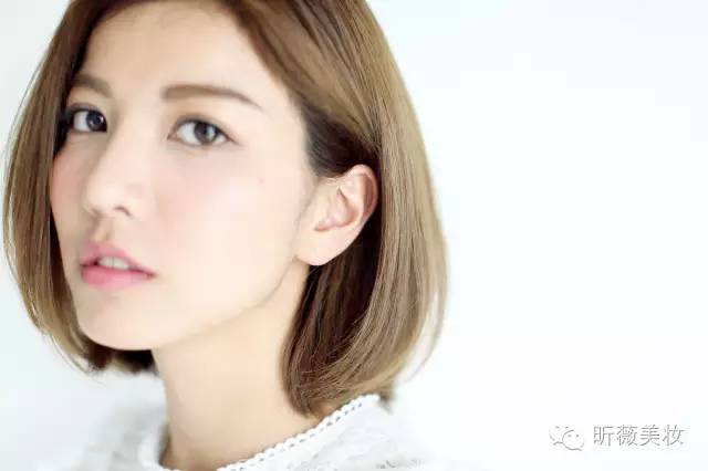 毕业季小清新证件照最佳妆容,毕业证件照妆容与发型