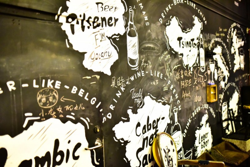 黑森林bar酒吧看欧洲杯,曲屏酒吧看欧洲杯