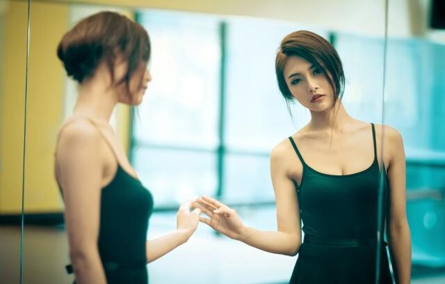 镜子在家里摆放禁忌是迷信吗,烂镜子可以摆放家里吗