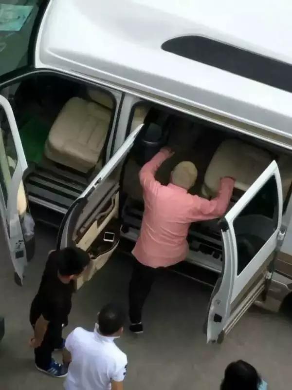 五月初一拜文殊菩萨,农历五月十五日拜菩萨