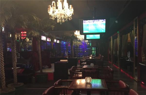 萝岗哪个酒吧可以看欧洲杯,在伊宁市看欧洲杯的酒吧