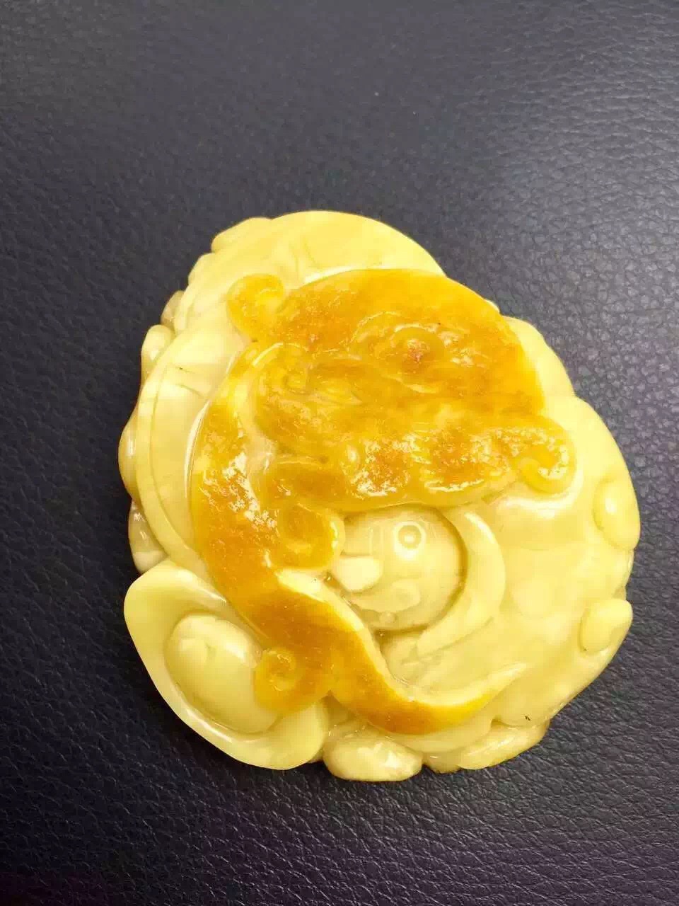 蜜蜡是世界几大宝石之一,琥珀蜜蜡是天然的有机宝石吗