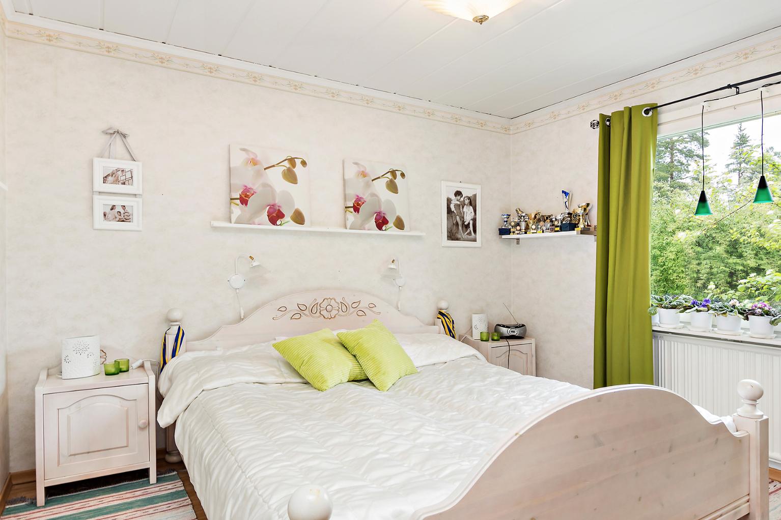 小院子适合盖小别墅吗,可以在独栋别墅的院子里盖平房吗