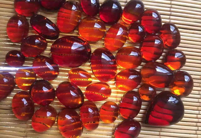中缅边境云南腾冲琥珀 (腾冲缅珀市场货怎么)