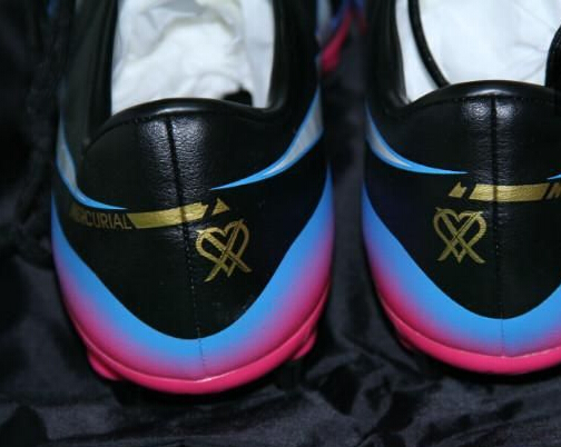 足球鞋nike传奇系列,耐克刺客cr7足球鞋推荐