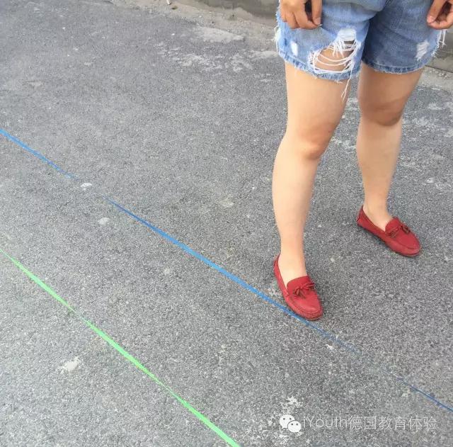 茅坑跳皮筋,跳茅坑的玩法跳皮筋