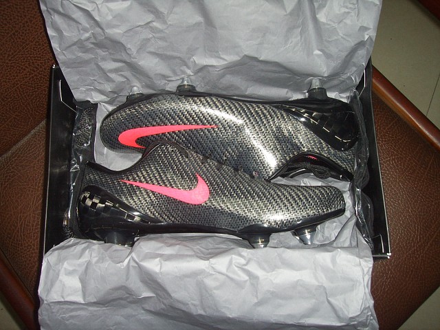 足球鞋nike传奇系列,耐克刺客cr7足球鞋推荐