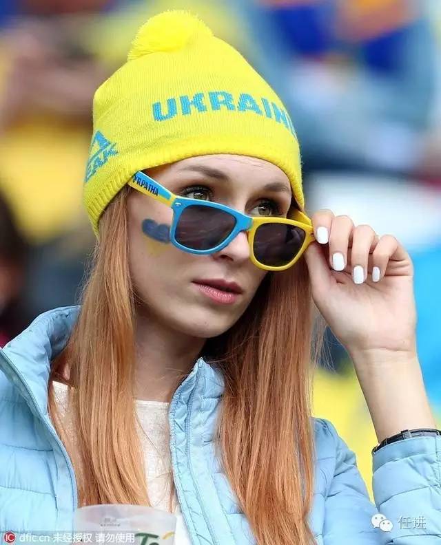 瓒崇悆鍜垖瑙嗛,瓒崇悆鍘熷湴鑸旂悆