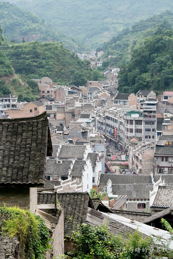 黄果树西江小七孔兴义青岩,西江苗寨黄果树青岩古镇位置