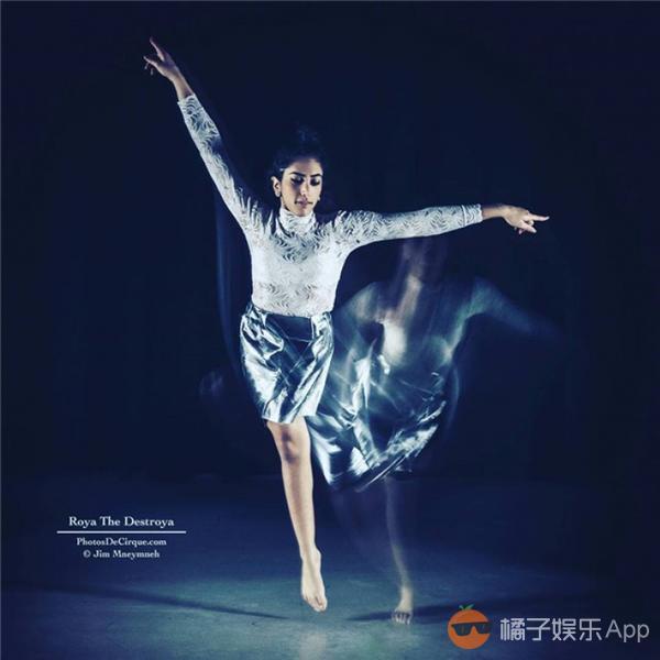 他用一条腿征服了全场观众,一只腿跳街舞震惊全场