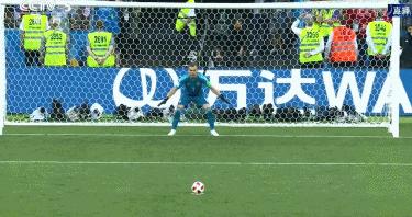 世界杯三连扑救,世界杯门将扑出点球