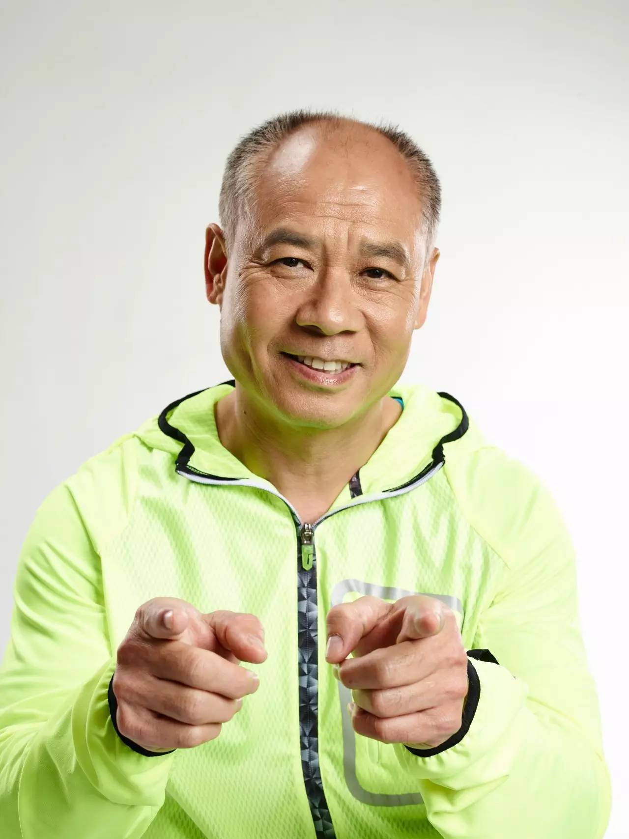 李宁足球绿橙色,2025春季李宁订货会完整版