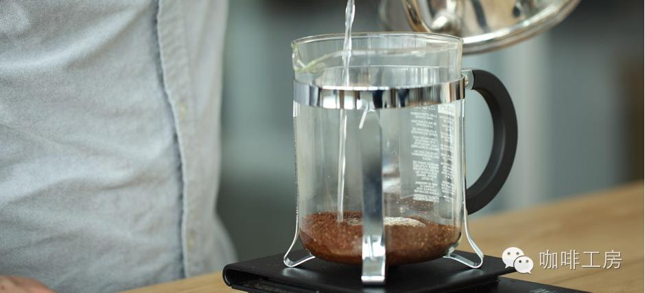 冲泡咖啡操作手法,法压壶冲泡蓝山咖啡
