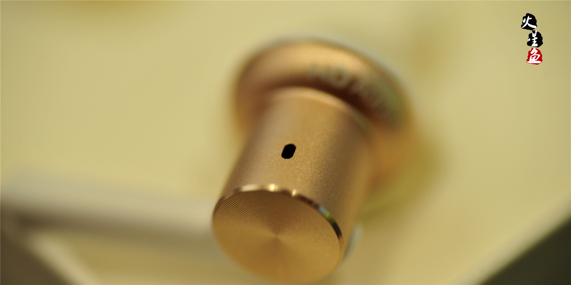 小米双单元半入耳式耳机测评,小米铁圈耳塞