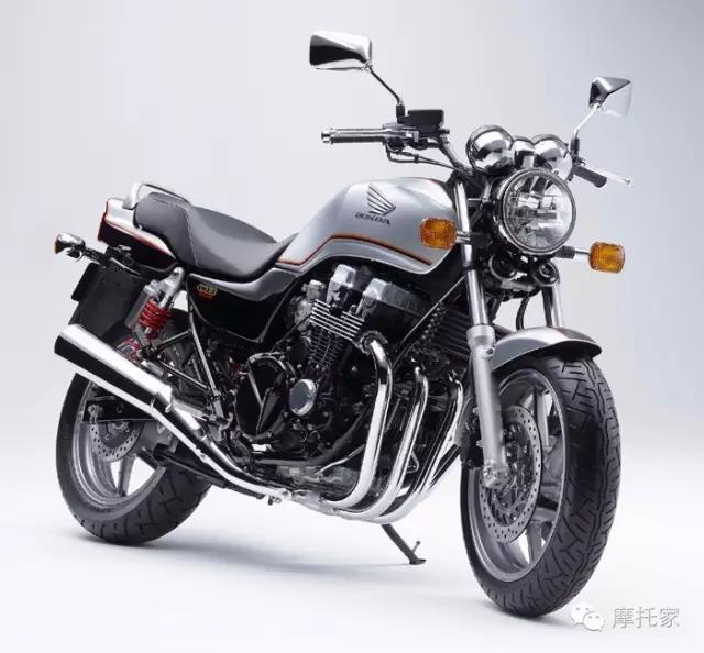 本田cb750老款摩托,honda摩托cb750评测