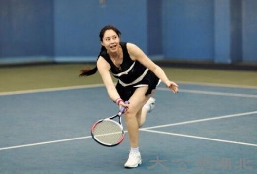 中国体坛史上最具争议的人物，作为“叛国者”如今回国赚钱