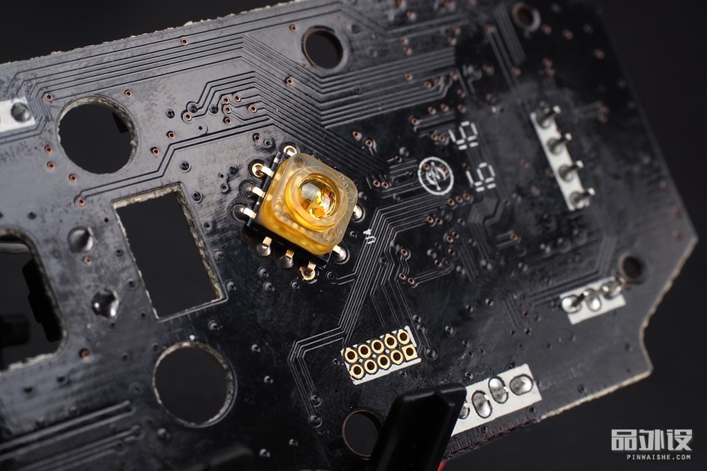 雷蛇那伽梵蛇六芒星背光灯不亮,雷蛇巴塞利斯蛇v2鼠标测评