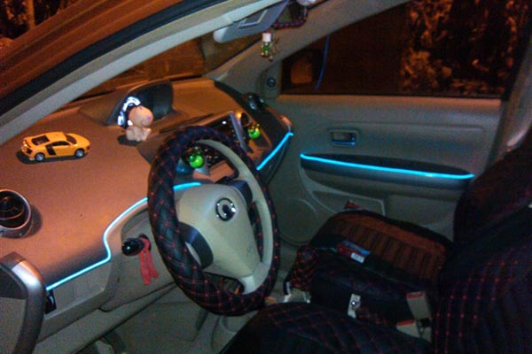 长城炫丽车内可以装氛围灯线,长城炫丽汽车室内装饰灯