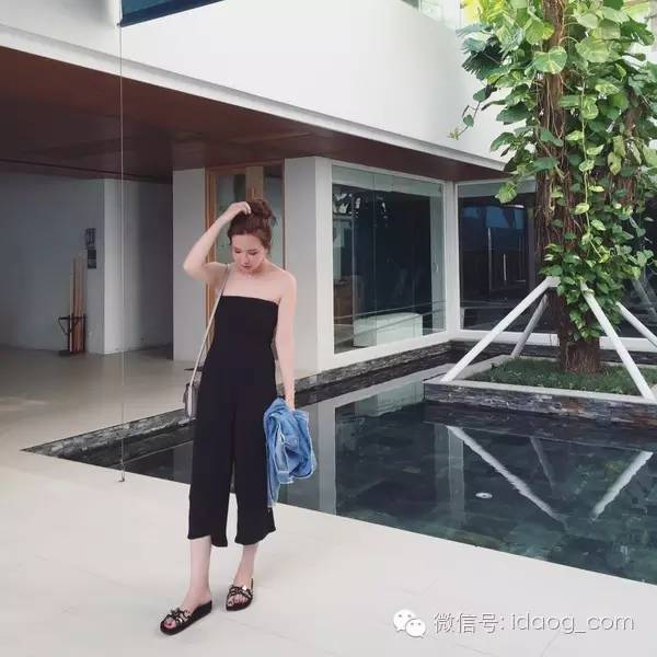 裹胸吊带宽肩,裹胸吊带需要怎么穿搭