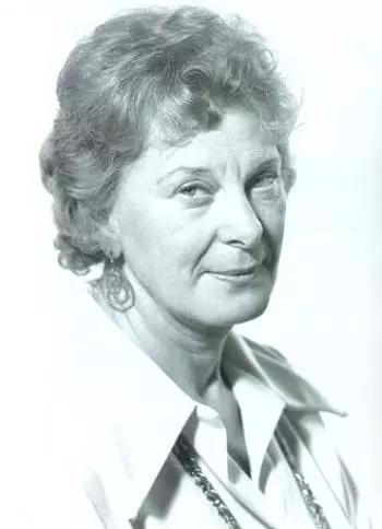 纪念心理治疗大师萨提亚诞辰100周年成为一个更完整的人