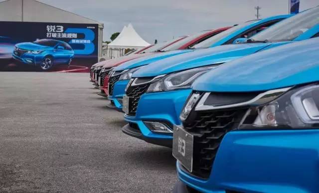 试驾纳智捷锐3：入门家轿？好用就是王道！