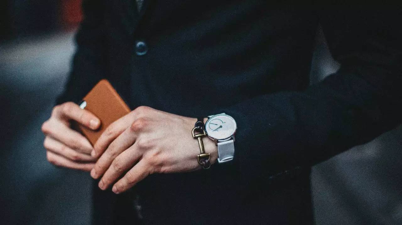 被诺基亚收购的手机系统,诺基亚品牌被诺基亚回购了吗