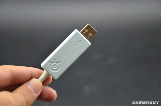 赛睿西伯利亚v3霜冻之蓝平替,赛睿西伯利亚350对比寒冰5