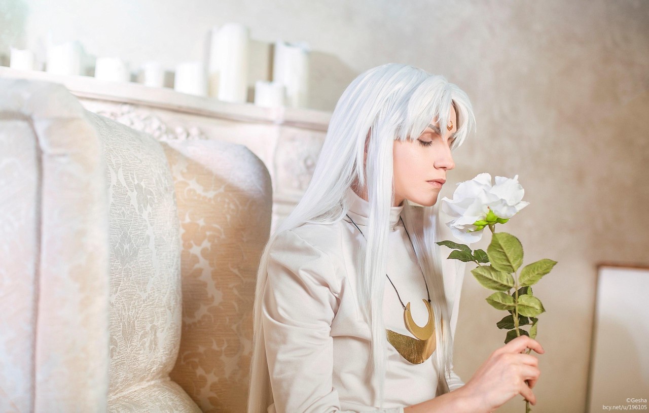 国际友人推荐！种族优势打破次元壁!