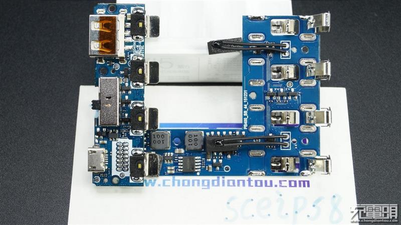 小米55瓦无线充电器拆解视频,小米车载充电器100w拆解