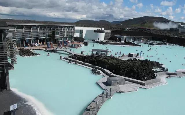 冰岛这个国家靠什么来过生活的,明明可以靠颜值却要靠实力的人