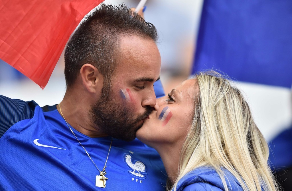 网络看直播球赛高清,足球转播高清在线直播