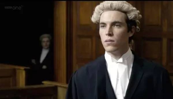 以前的同学突然加你微信又不说话,多年不见的老同学突然联系