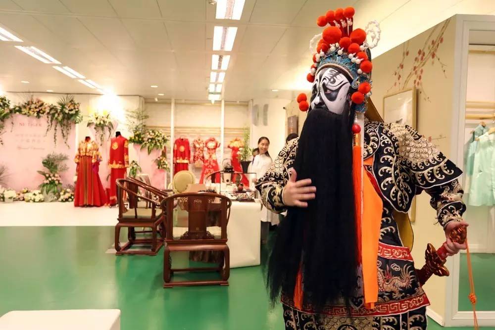 尚品|美衣、美食、美酒、美人,去NE·TIGER高级成衣店享受“四美”!