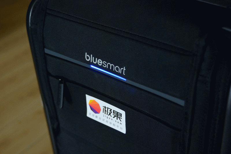 最适合自动行走的旅行箱,自动打开旅行箱