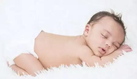 为什么孩子睡觉总爱翻来覆去,为什么孩子睡觉总爱拉窗帘