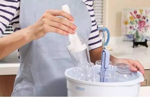 宝宝拉肚子医生怎么说,医生说宝宝腹泻吃什么益生菌