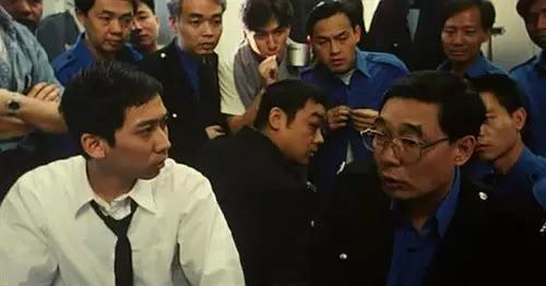 乌鸦大飞靓坤谁最厉害,古惑仔牧师飞踢靓坤