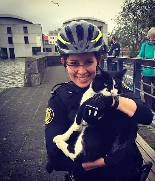 冰岛这个国家靠什么来过生活的,明明可以靠颜值却要靠实力的人