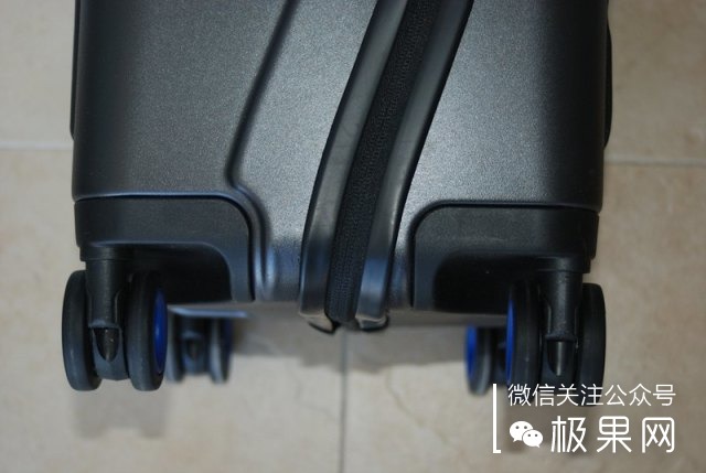 最适合自动行走的旅行箱,自动打开旅行箱